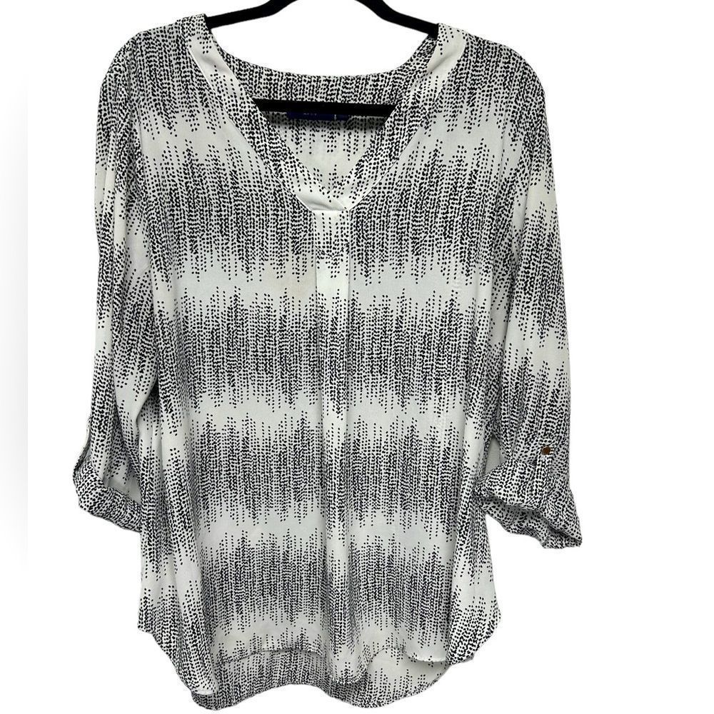 Black & White Patterned V-Neck Women's Blouse